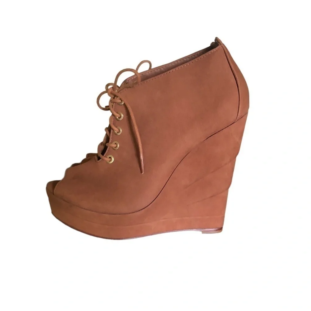 DVF Diane Von Furstenburg Payton Sandlewood Tan Peep Toe Wedge Sandal 7.5